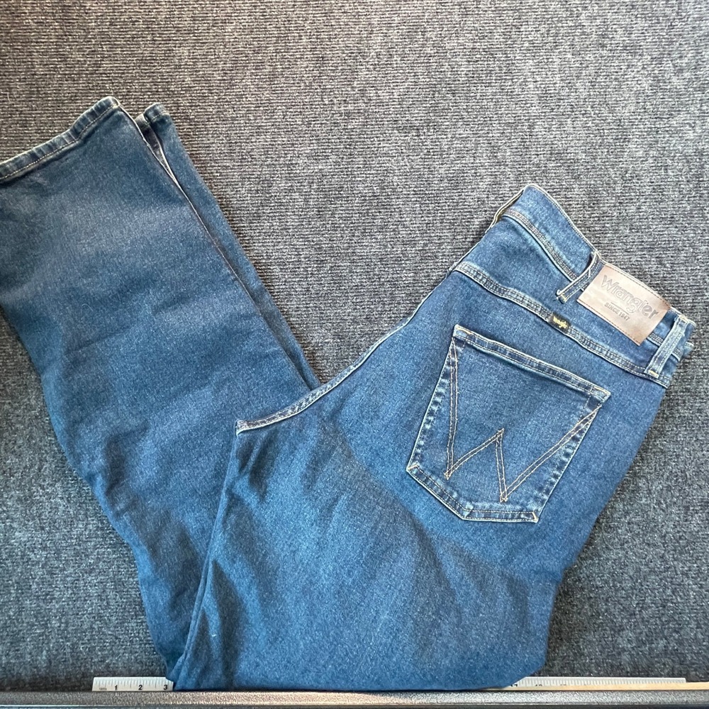 Wrangler Relaxed Fit Jeans Men 36x34 Blue Stretch Denim Classic Rugged Workwear